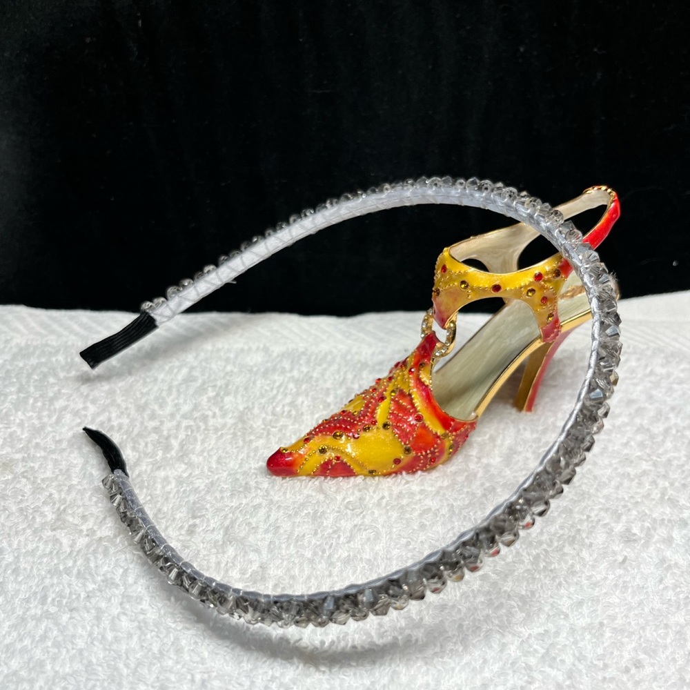Rhinestone Beaded and crystal headband -very pretty standard size